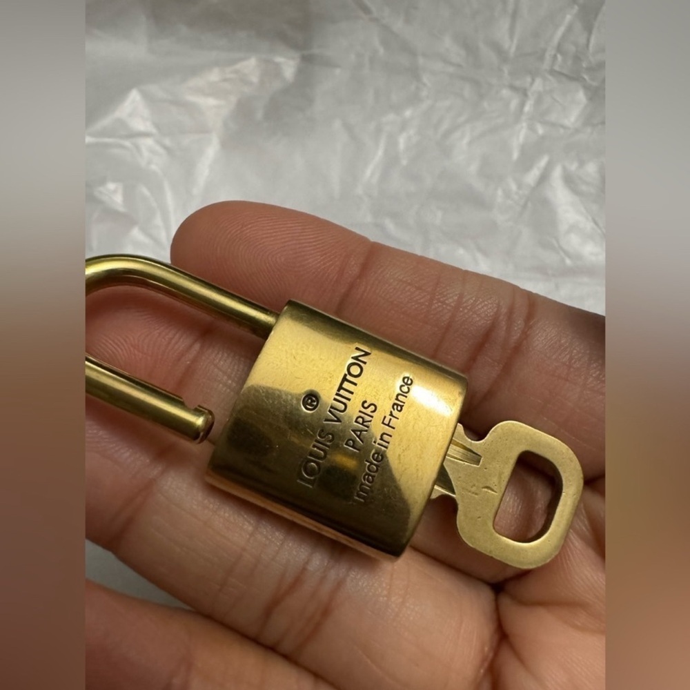 Louis Vuitton Brass lockset #334